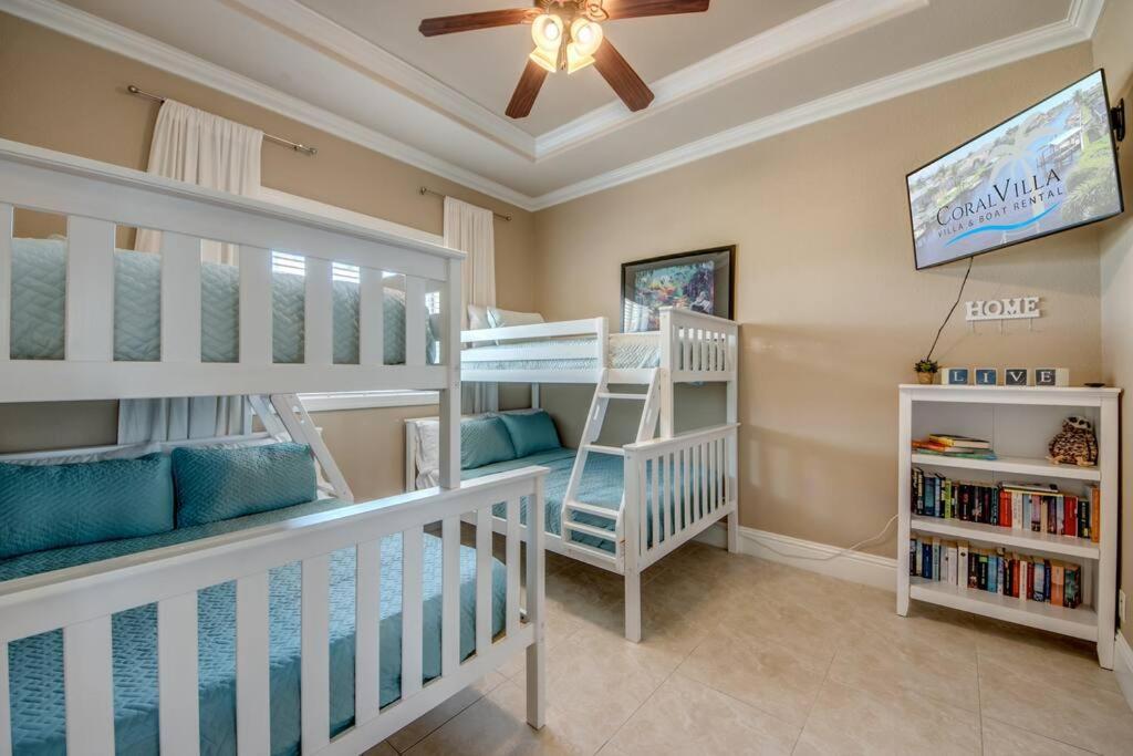 Villa Martinique By Coralvilla Cape Coral Exterior photo