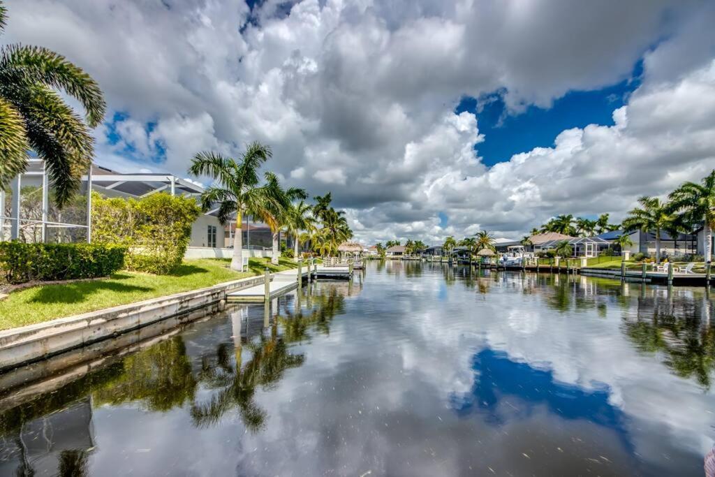 Villa Martinique By Coralvilla Cape Coral Exterior photo