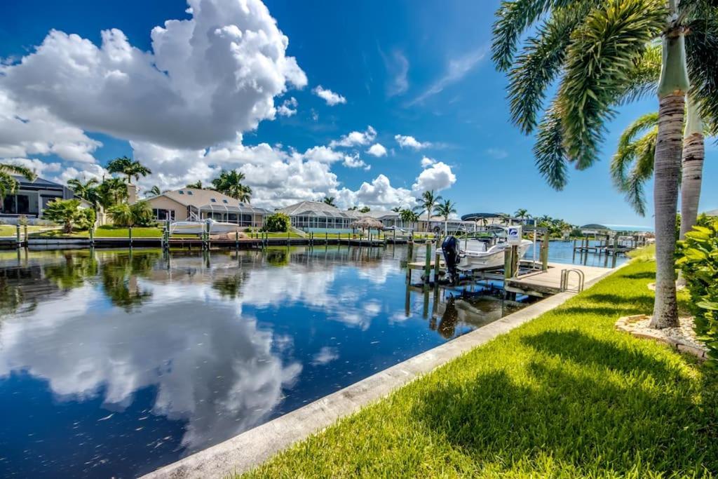 Villa Martinique By Coralvilla Cape Coral Exterior photo
